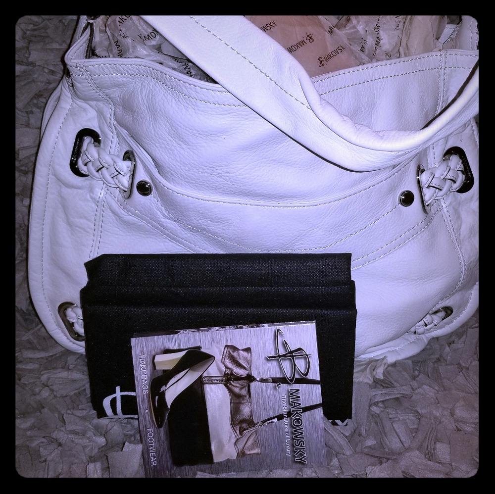 B Makowsky Shoulder bag